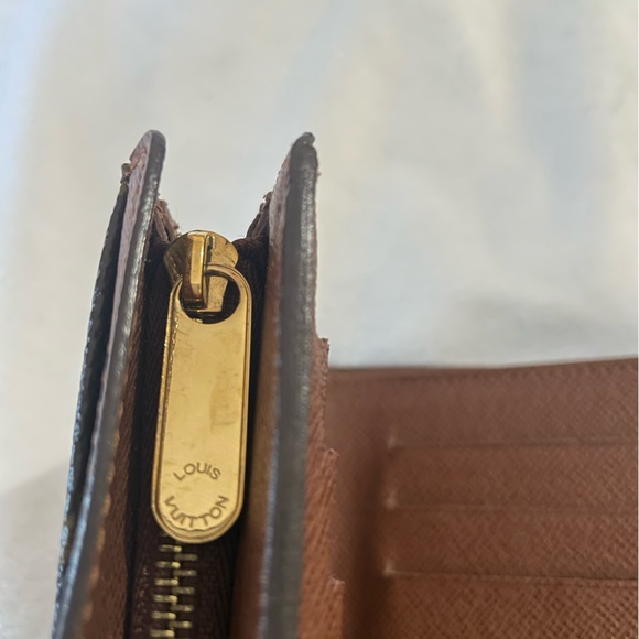Louis Vuitton Joey Wallet - Picture 9 of 10